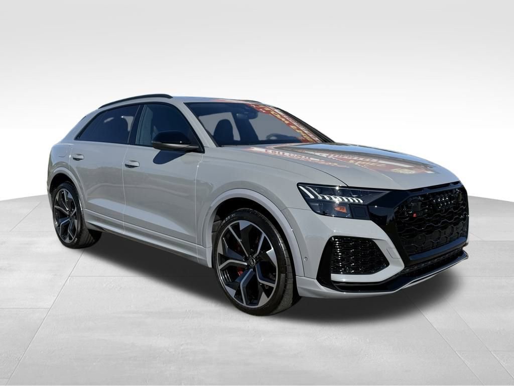Used 2024 Audi RS Q8 w/ Black Optic Package image 7