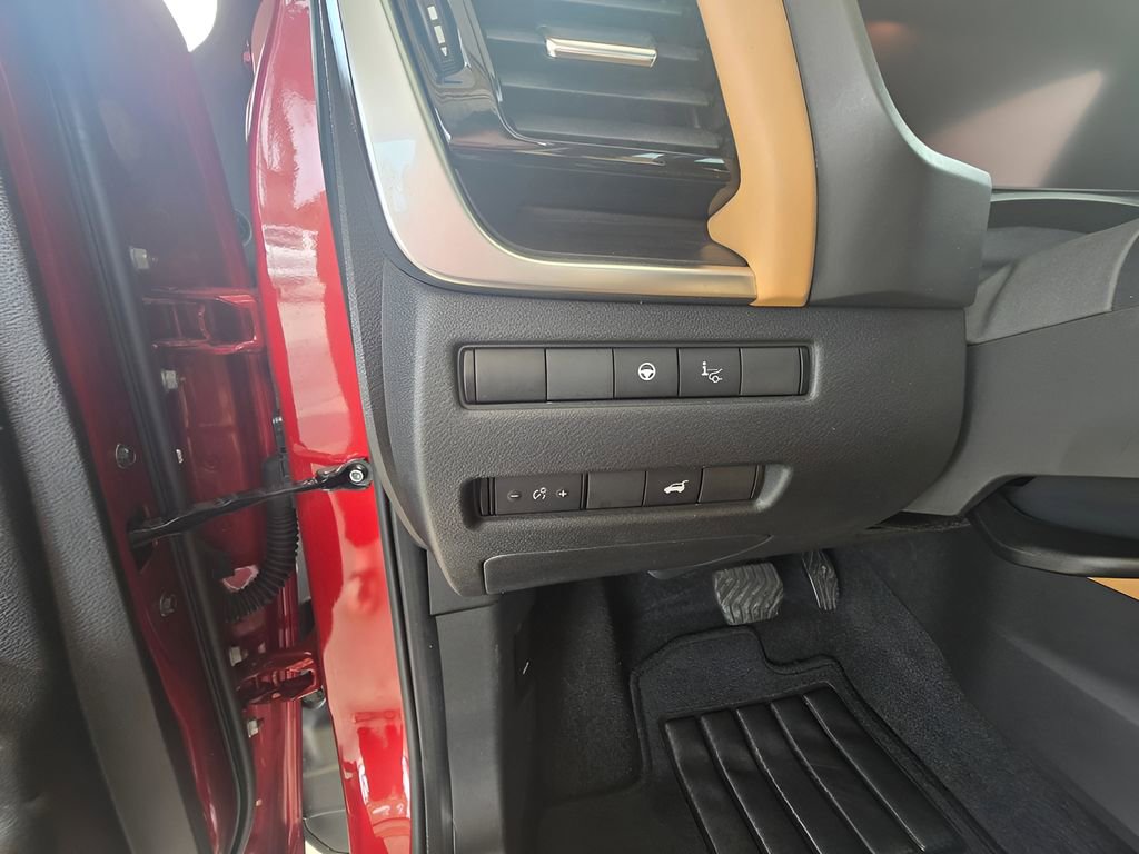 Used 2023 Nissan Rogue Platinum w/ Platinum Premium Package image 47