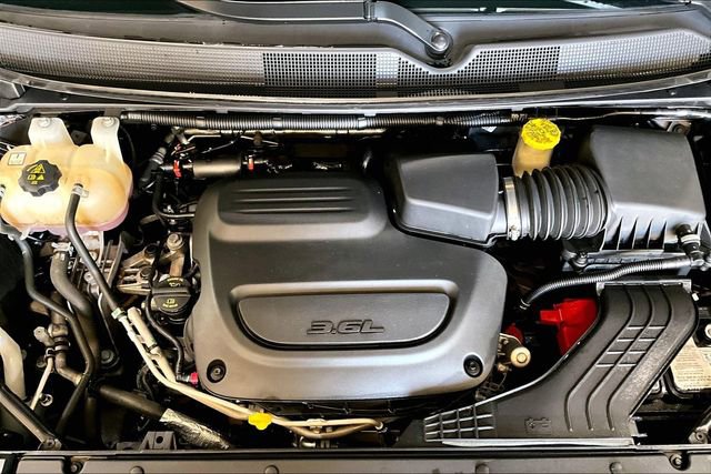 Used 2020 Chrysler Pacifica Touring w/ S Appearance Package image 27