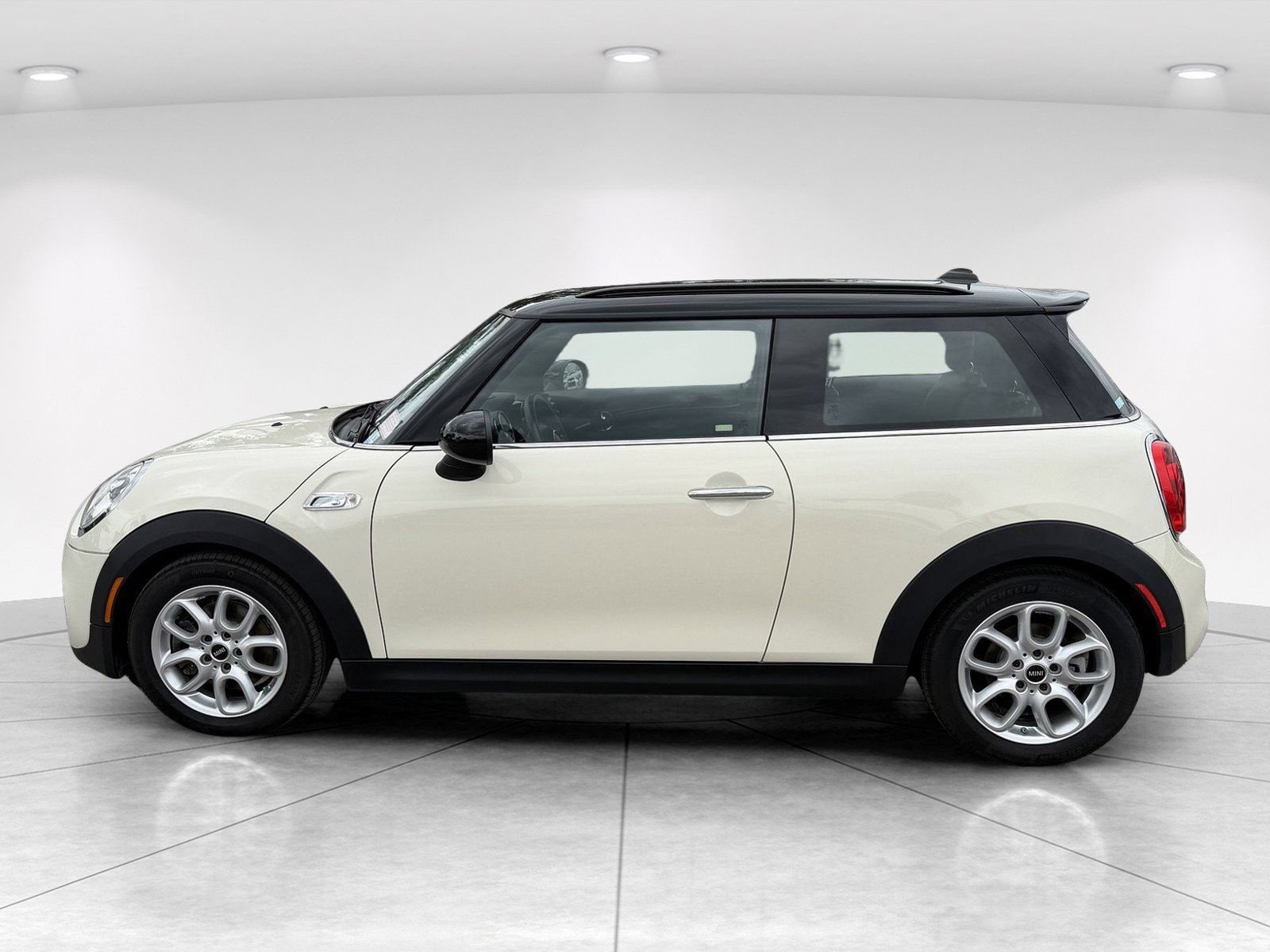 Used 2017 MINI Cooper S FWD image 7