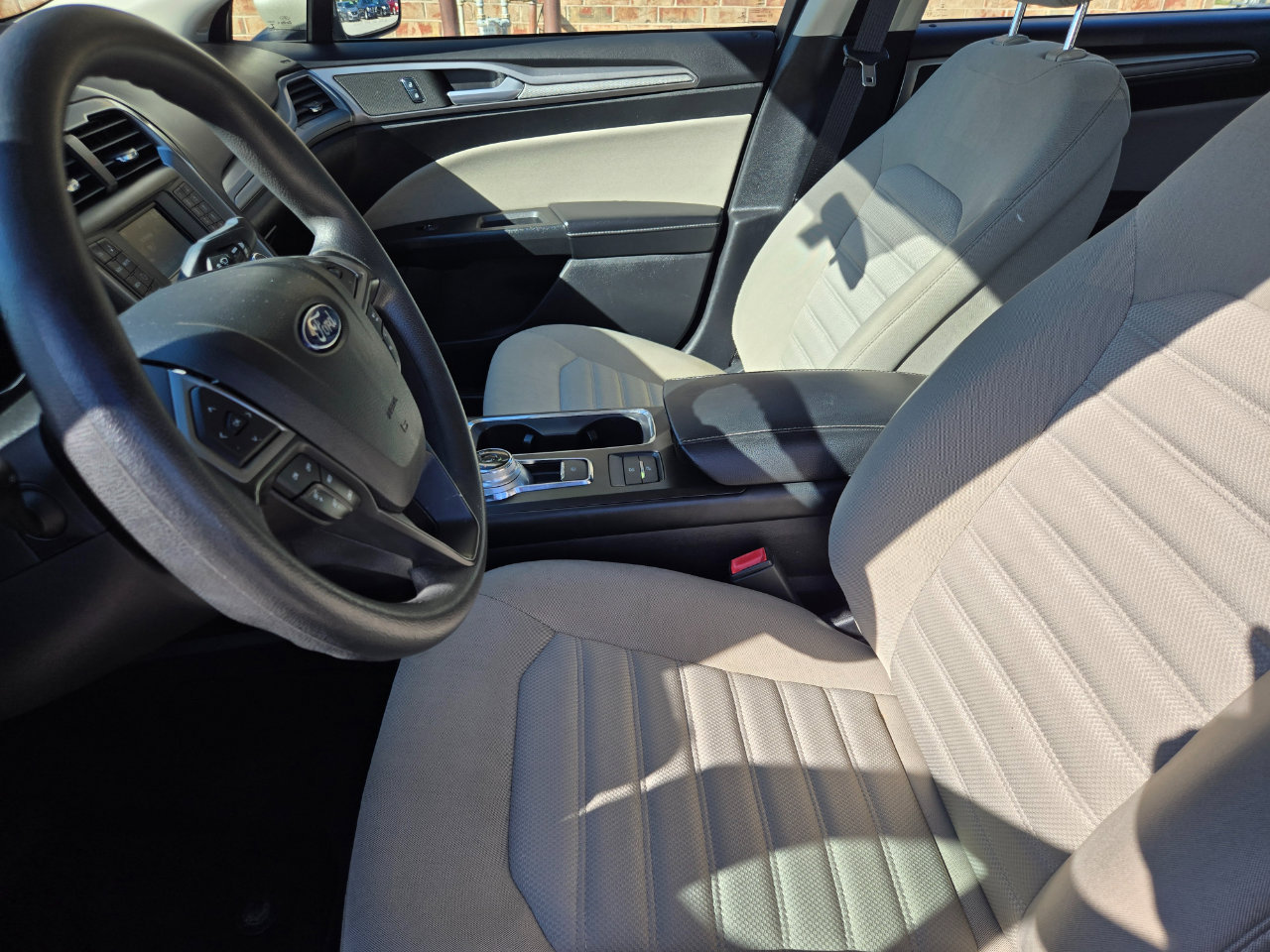 Used 2018 Ford Fusion S image 18