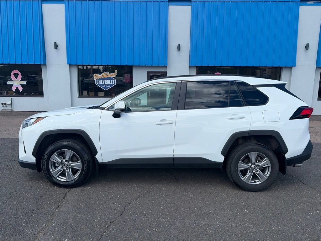 Used 2024 Toyota RAV4 XLE w/ Convenience Package AWD/4WD image 9