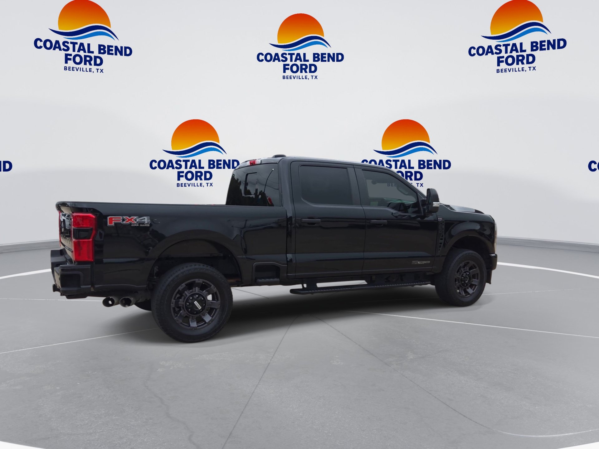Used 2025 Ford F250 XL w/ STX Appearance Package AWD/4WD image 8