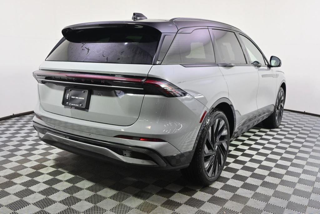 New 2026 Lincoln Nautilus Reserve w/ Jet Appearance Package AWD/4WD image 6