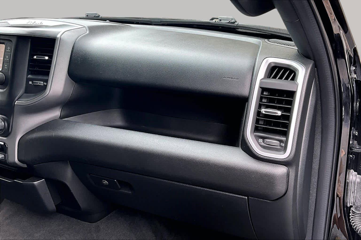 Used 2022 RAM 1500 Big Horn AWD/4WD image 18
