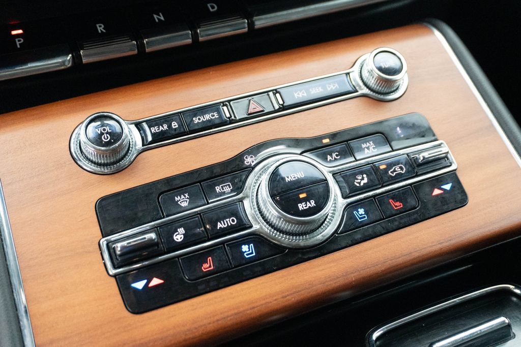 Used 2020 Lincoln Aviator Reserve w/ Elements Package Plus RWD image 24