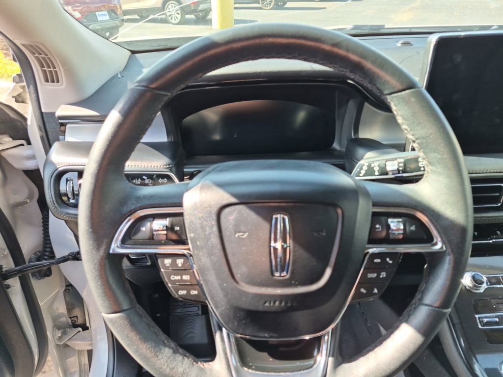 Certified 2023 Lincoln Nautilus FWD w/ Premium Package image 10