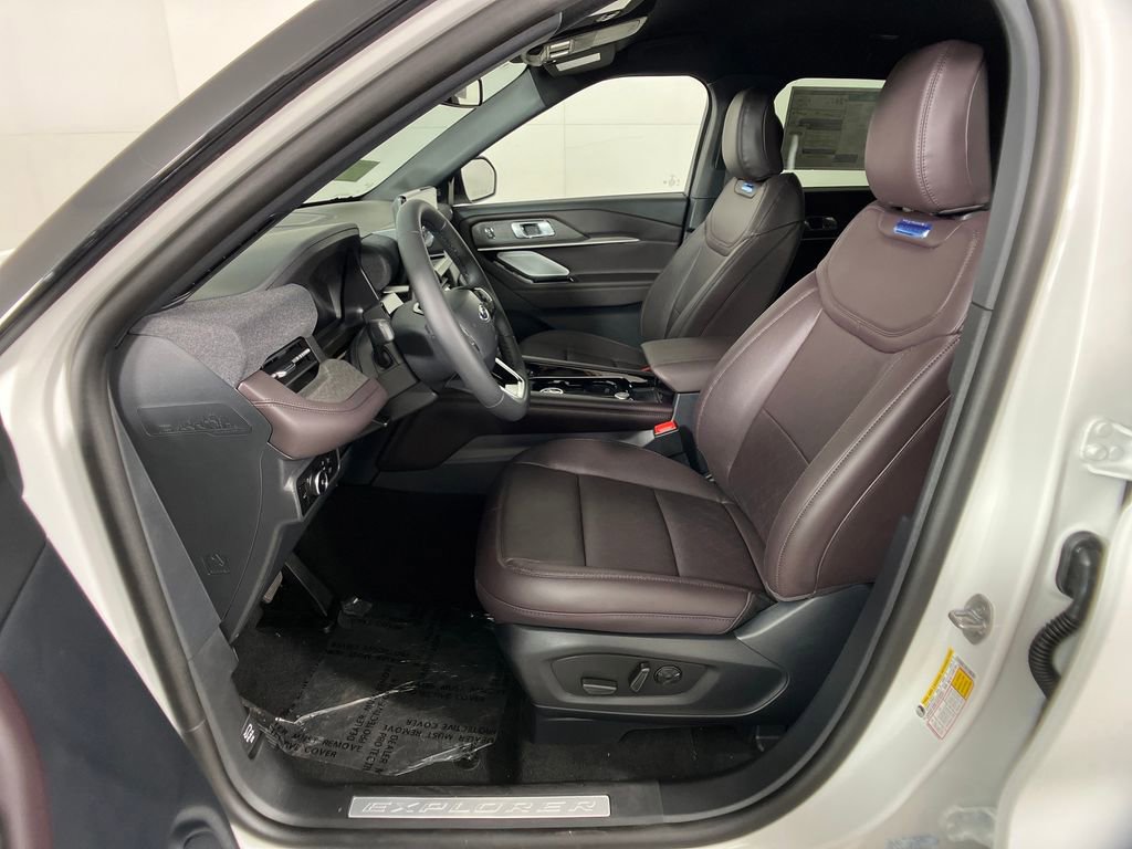 New 2026 Ford Explorer Platinum image 28