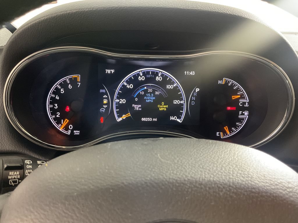 Used 2019 Jeep Grand Cherokee Laredo AWD/4WD image 26