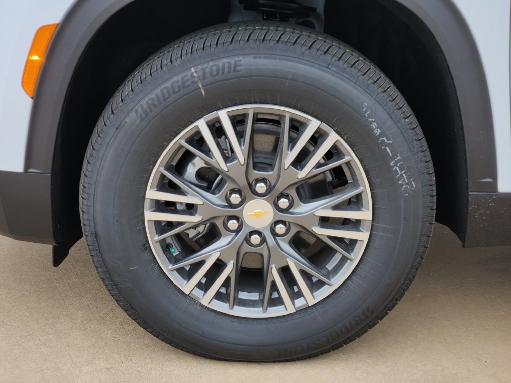 New 2026 Chevrolet Traverse LT w/ Driver Confidence Package FWD image 8
