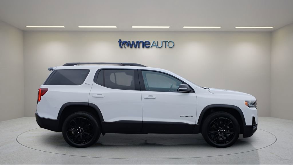 Used 2023 GMC Acadia SLT w/ Elevation Edition image 5