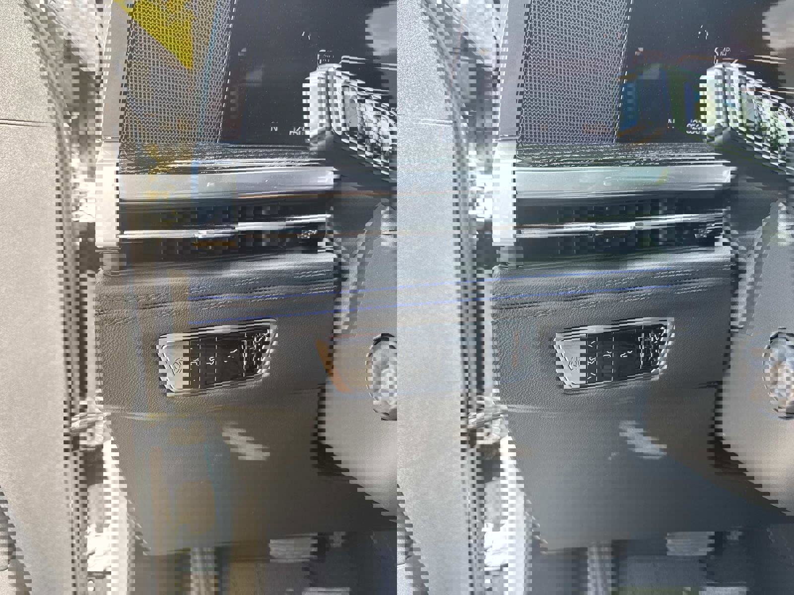 Certified 2025 Cadillac Escalade IQ Sport 1 w/ LPO, Premium Carpet Package image 33