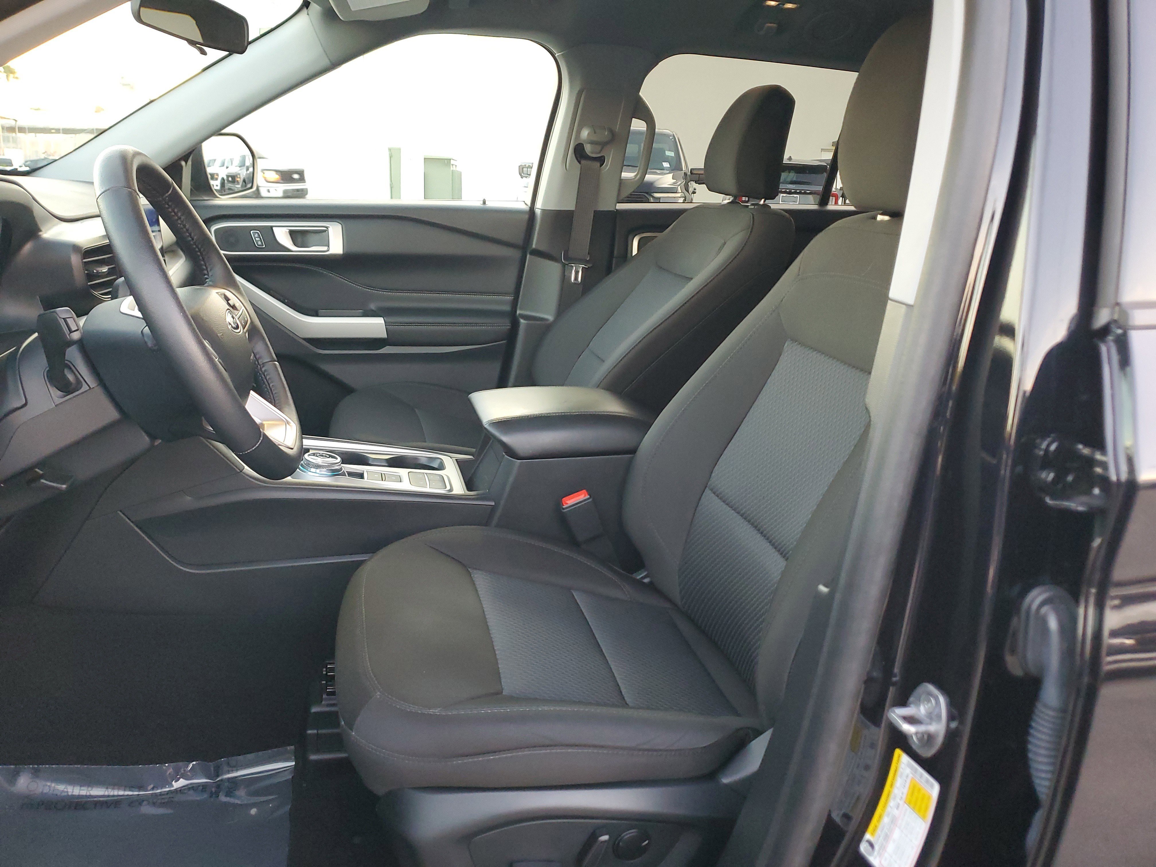 Certified 2023 Ford Explorer XLT image 10