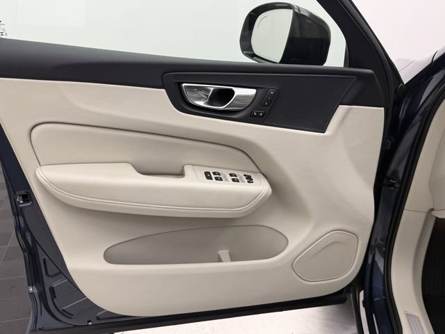 Certified 2024 Volvo XC60 B5 Core w/ Protection Package Premier AWD/4WD image 10