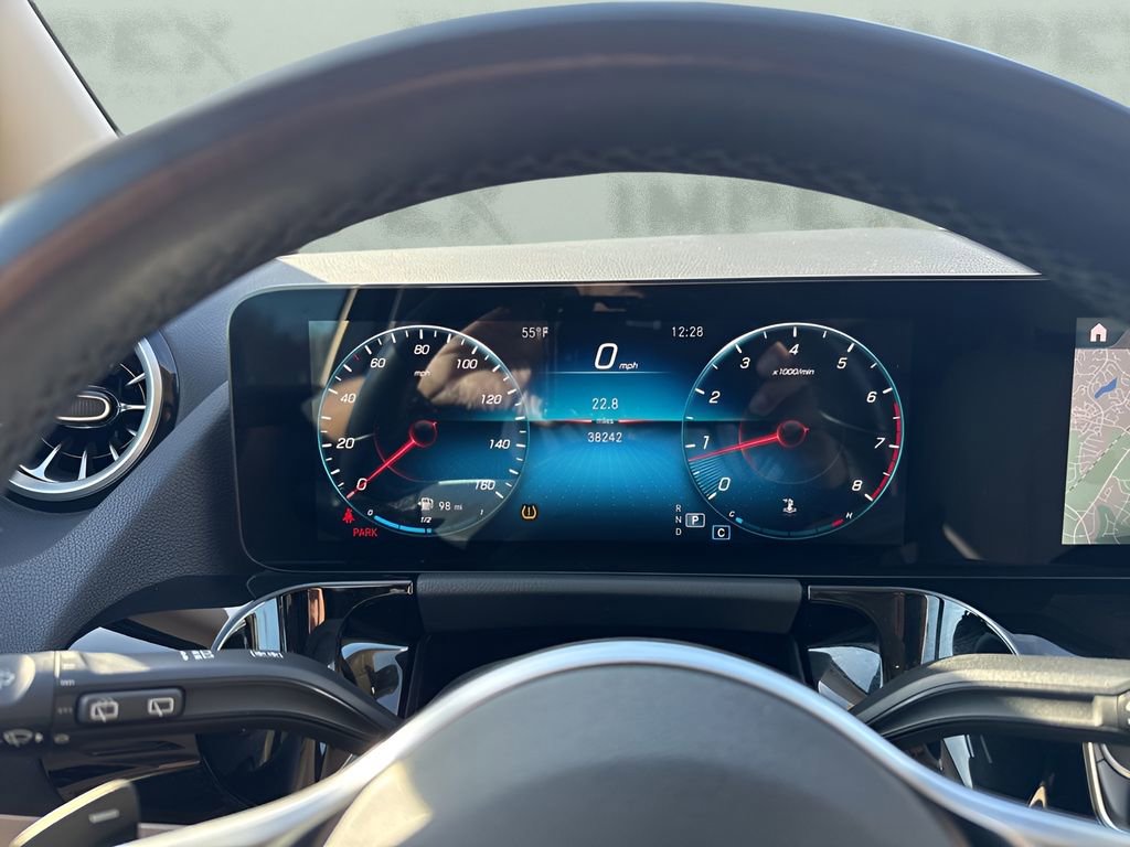 Used 2022 Mercedes-Benz GLA 250 4MATIC w/ Premium Package Lite image 23