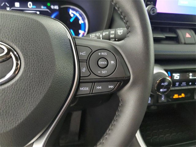 Used 2024 Toyota RAV4 SE image 27