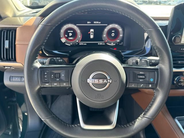 Used 2023 Nissan Pathfinder Platinum AWD/4WD image 7
