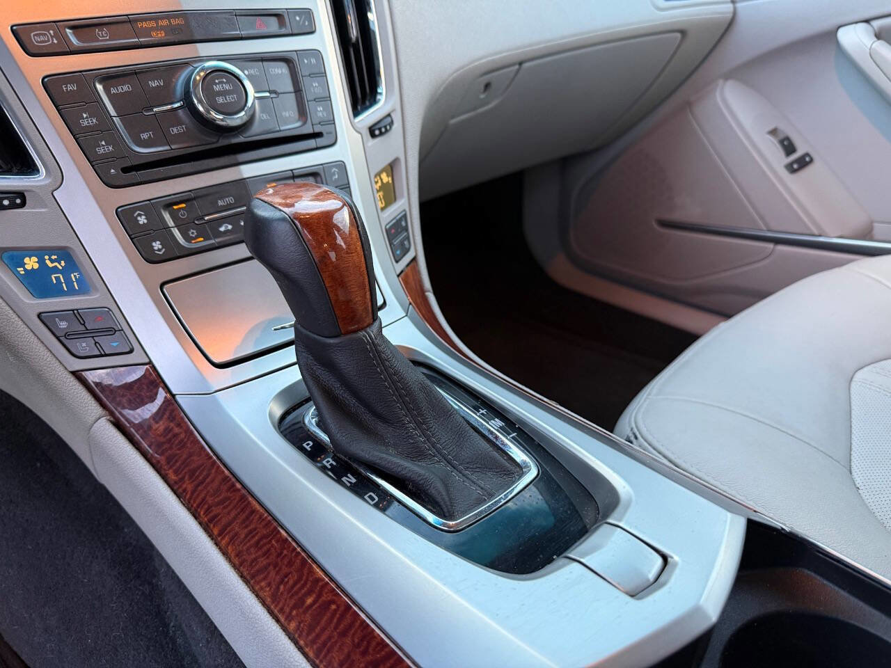 Used 2009 Cadillac CTS 3.6L DI AWD 4dr Sedan w/ 1SB N image 14