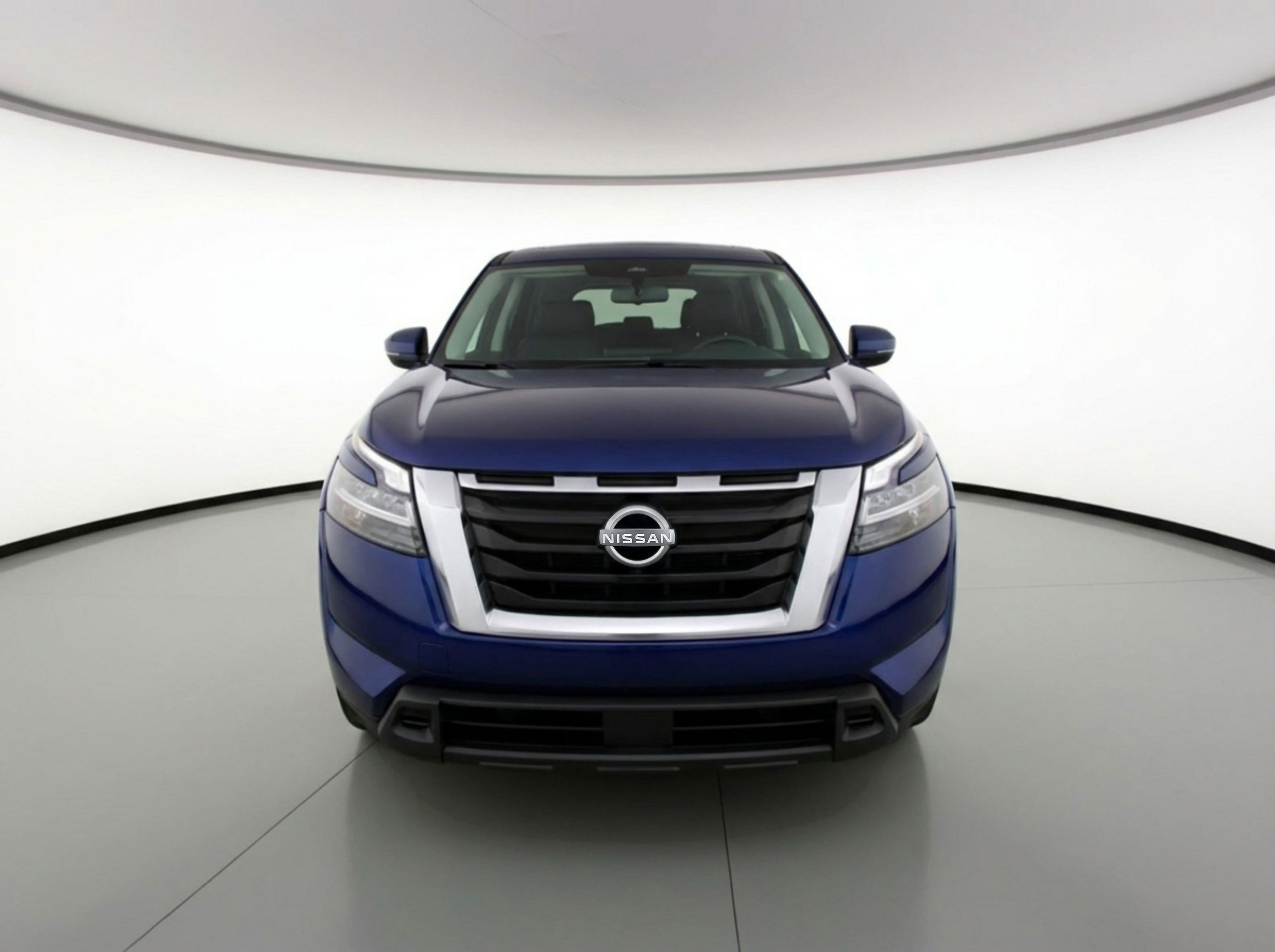 Used 2025 Nissan Pathfinder SV image 2