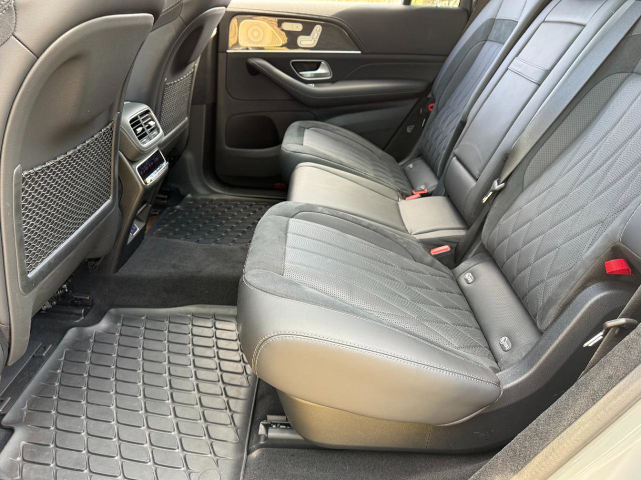 Used 2024 Mercedes-Benz GLS 63 AMG 4MATIC image 19