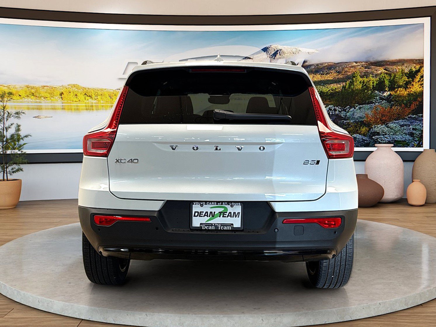 New 2026 Volvo XC40 B5 Ultra w/ Protection Package Premier AWD/4WD image 9