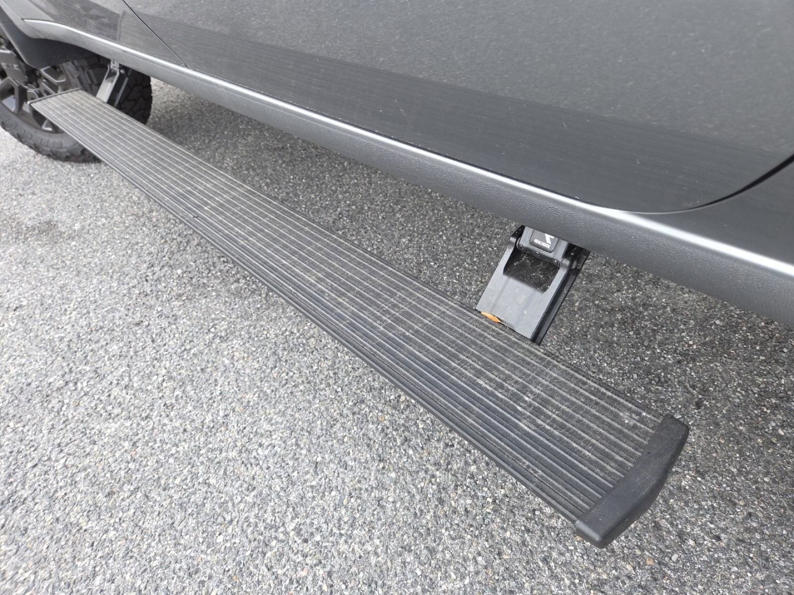 Used 2025 GMC Sierra 2500 Denali w/ Technology Package image 16