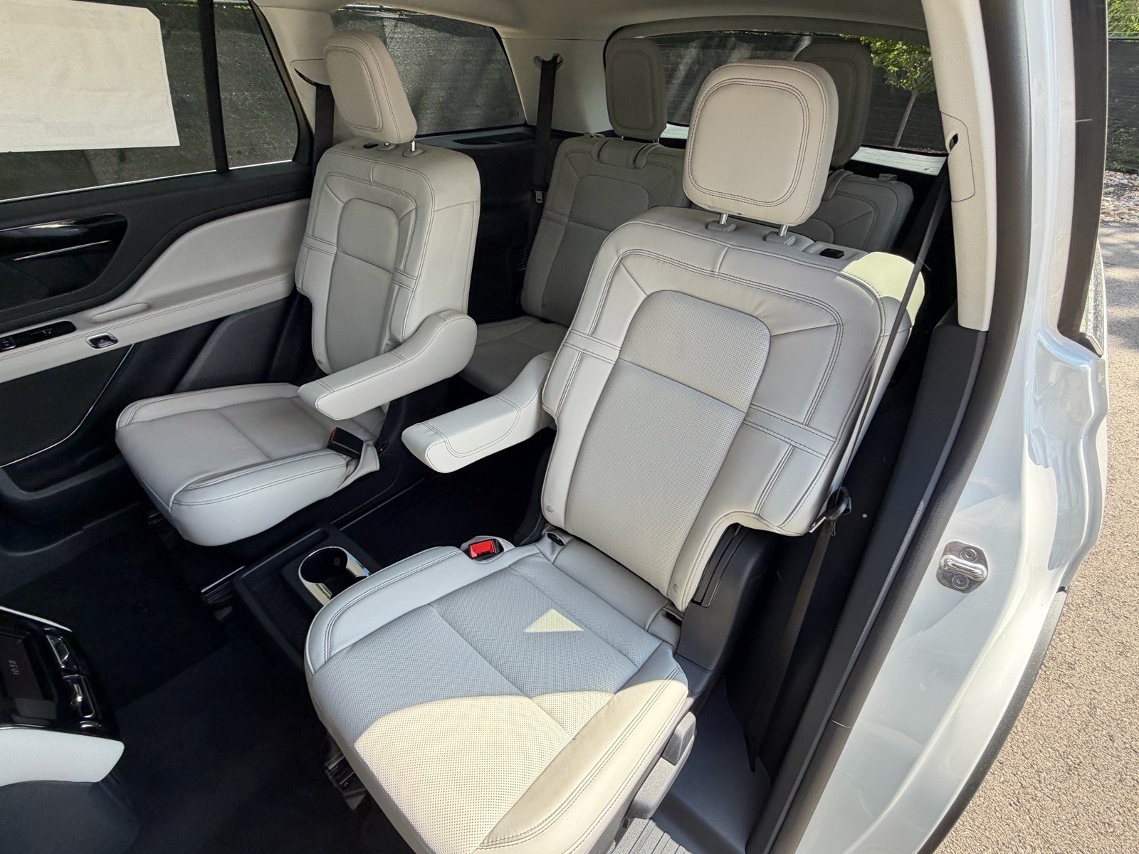 New 2026 Lincoln Aviator Reserve AWD/4WD image 23