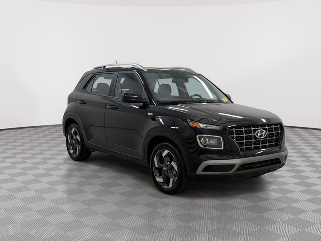 Used 2026 Hyundai Venue SEL image 13