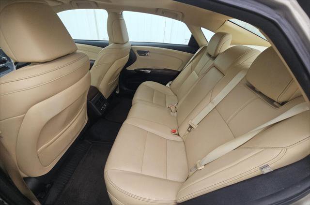 Used 2017 Toyota Avalon Limited FWD image 11