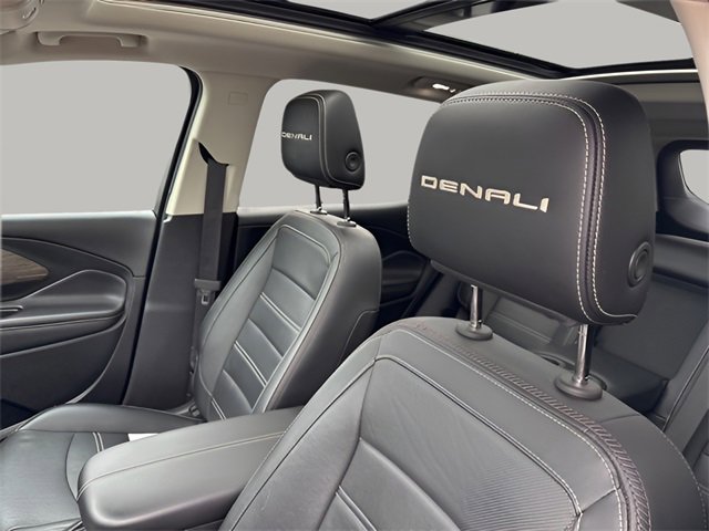 Used 2022 GMC Terrain Denali w/ Denali Premium Package image 8
