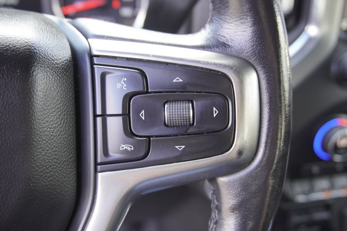 Used 2021 Chevrolet Silverado 1500 LT Trail Boss w/ Convenience Package II AWD/4WD image 16