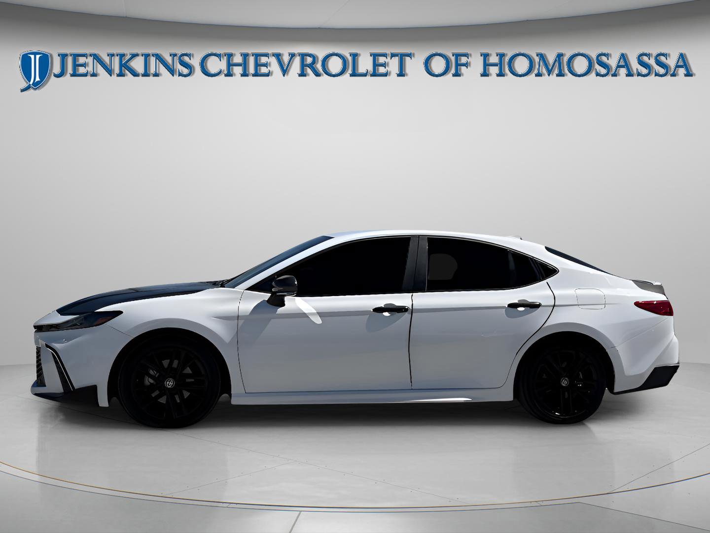 Used 2025 Toyota Camry SE w/ Convenience Package image 10