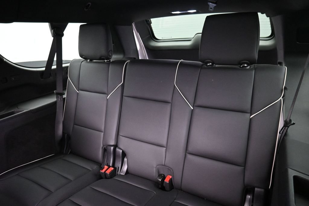 Used 2025 Cadillac Escalade ESV Sport w/ Touring Package AWD/4WD image 16