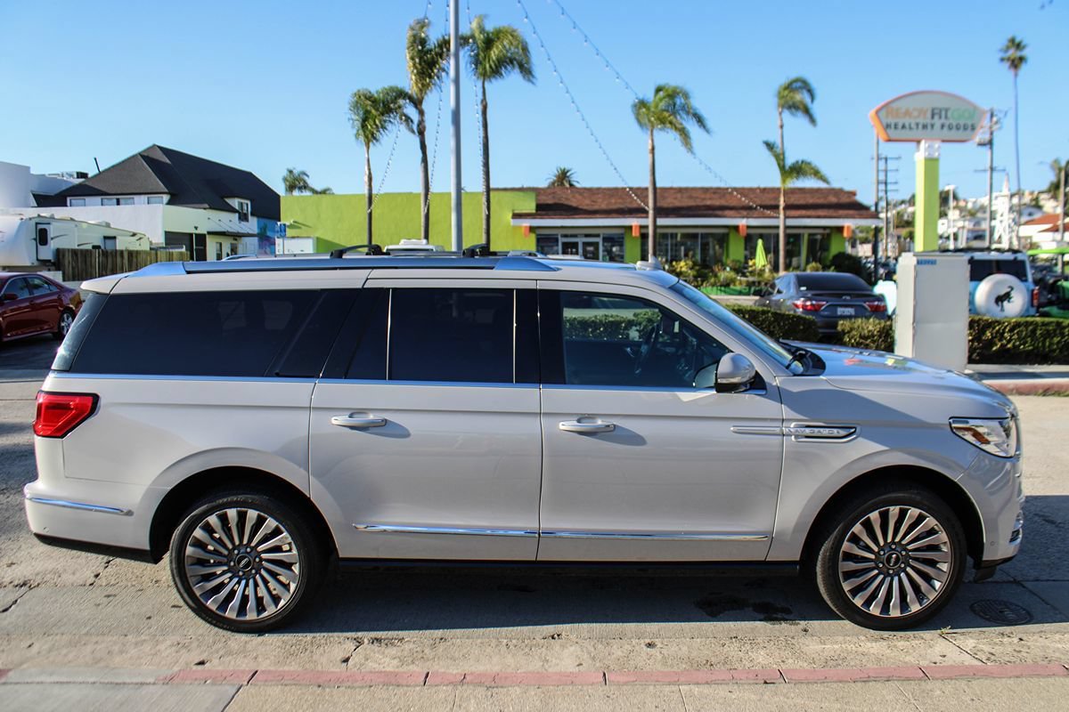 Used 2020 Lincoln Navigator L Reserve w/ Equipment Group 208A Reserve AWD/4WD image 7