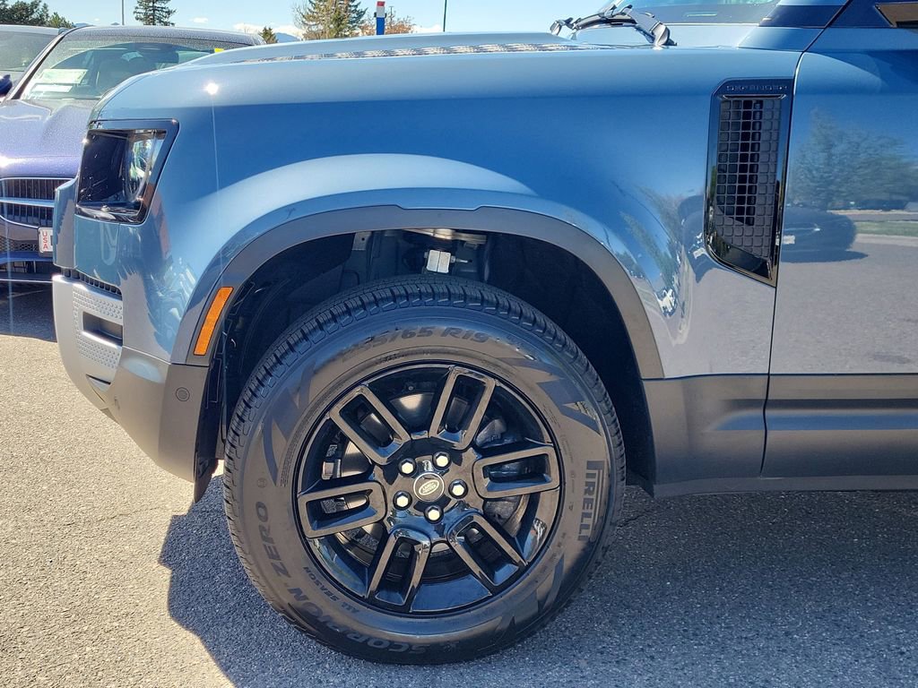 Used 2024 Land Rover Defender 110 S image 9