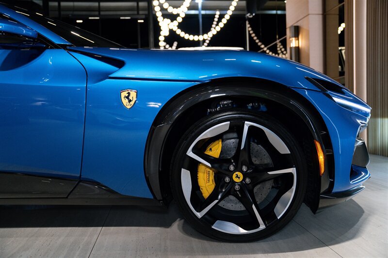 Used 2024 Ferrari Purosangue AWD/4WD image 22
