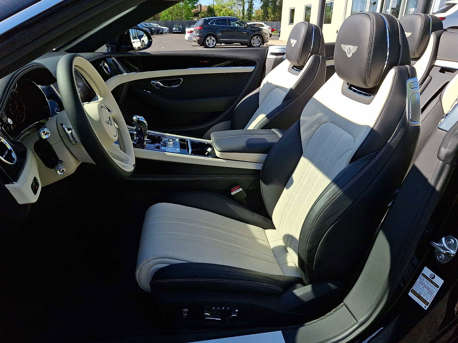 Used 2023 Bentley Continental GT Mulliner AWD/4WD image 11