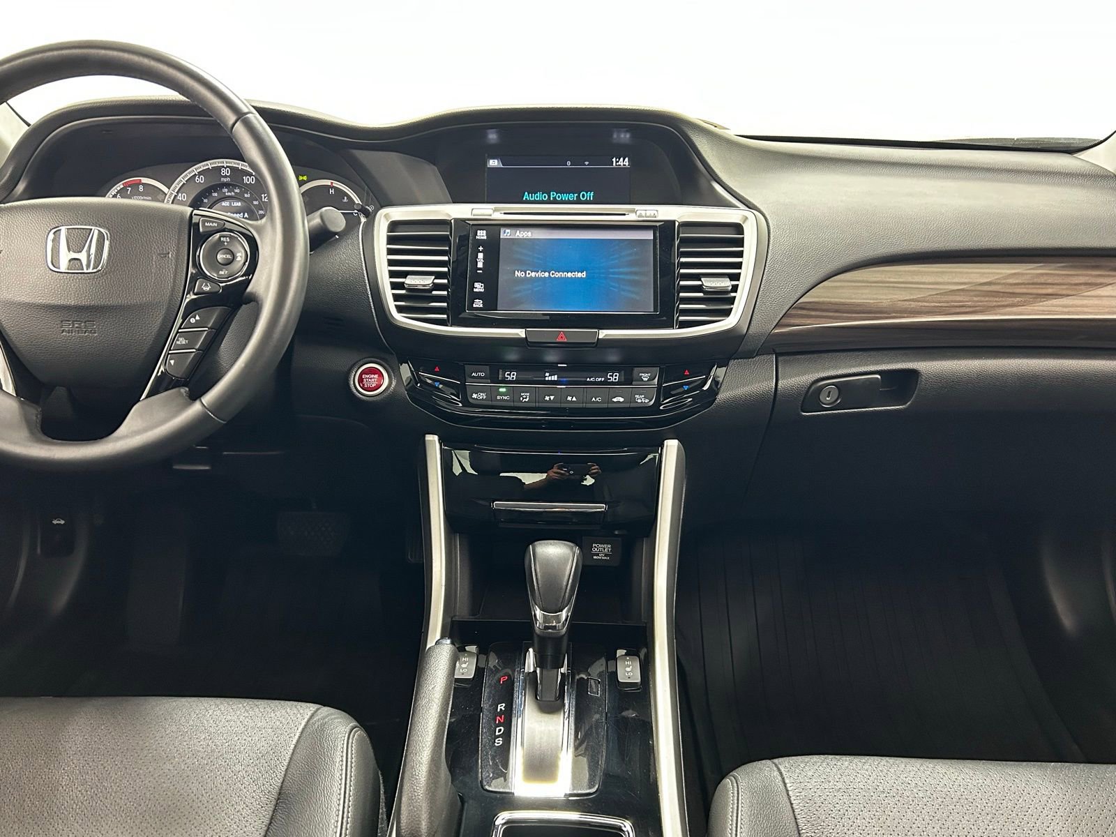 Used 2017 Honda Accord Touring image 9