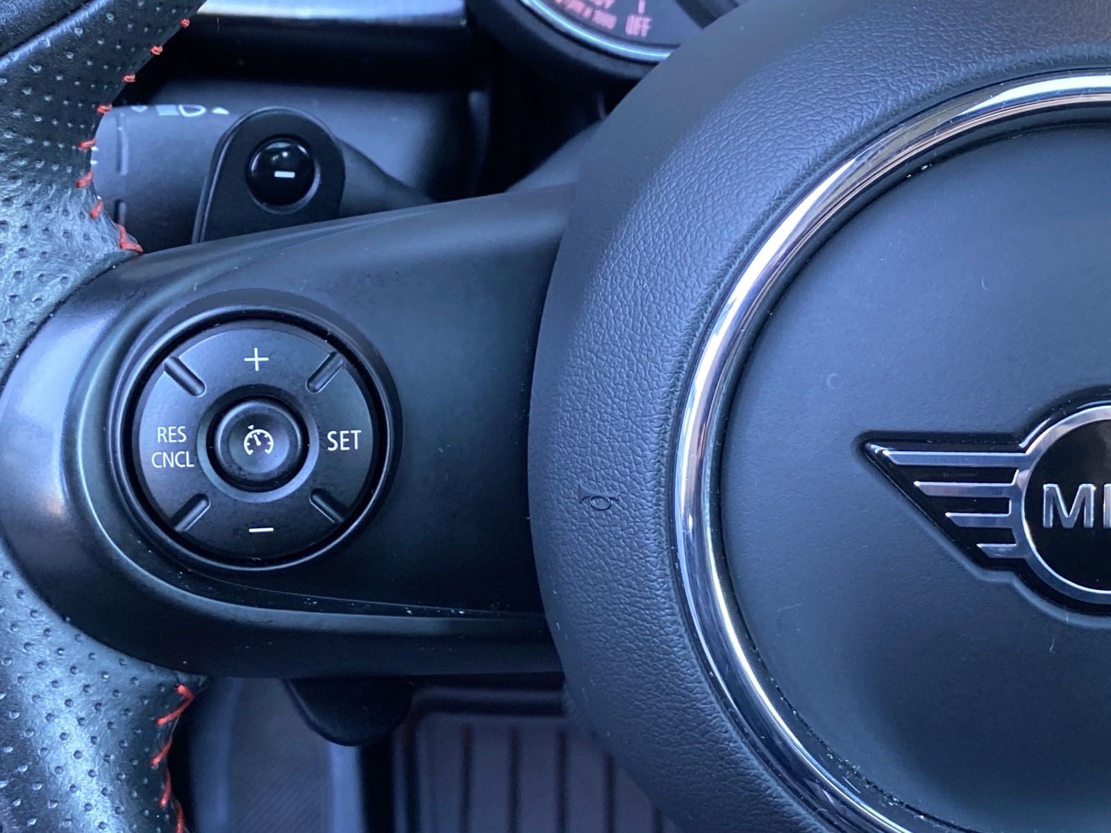 Used 2021 MINI Cooper S w/ Premium Package image 34