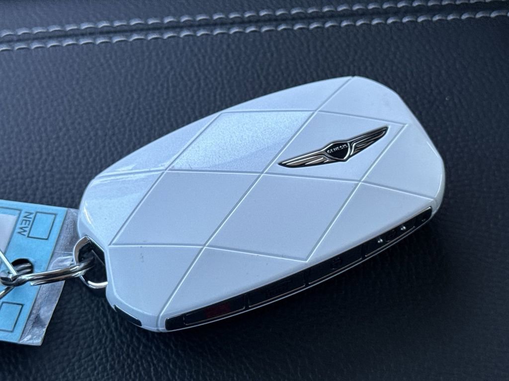 New 2025 Genesis G70 2.5T image 28