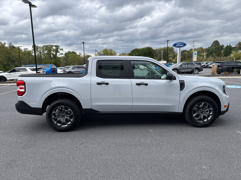 New 2025 Ford Maverick XLT image 12