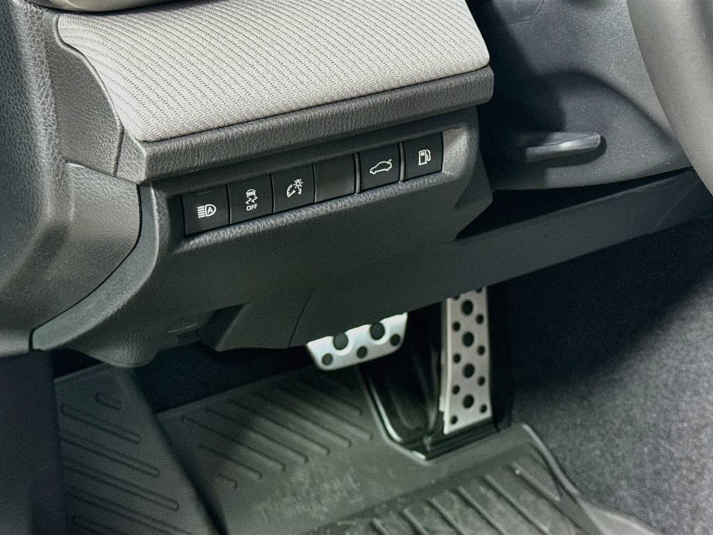 New 2026 Toyota Camry SE FWD image 10