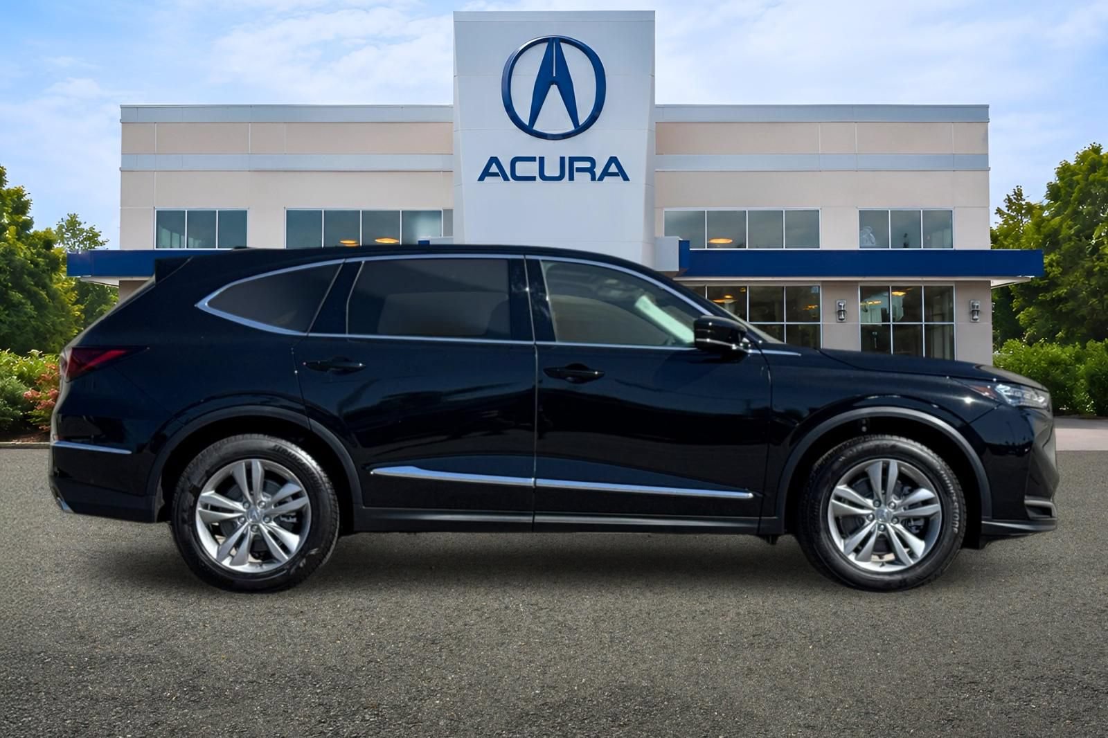 New 2026 Acura MDX SH-AWD image 2