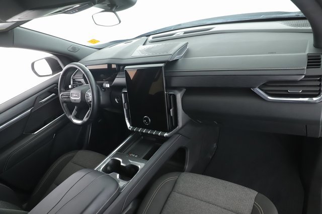 Used 2025 GMC Acadia Elevation image 31