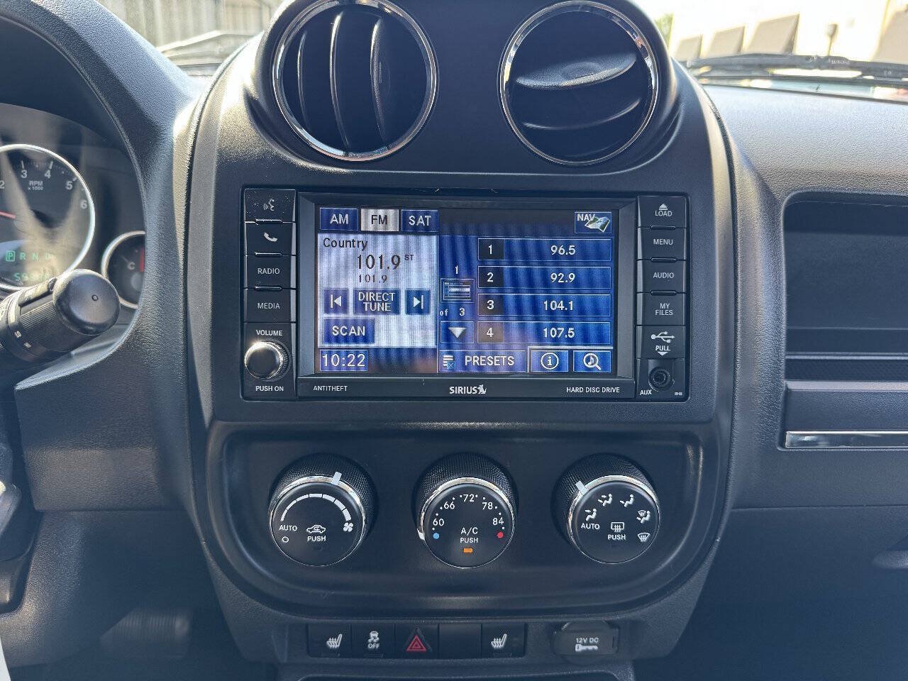 Used 2012 Jeep Compass Limited w/ Sun/Sound Group FWD image 25