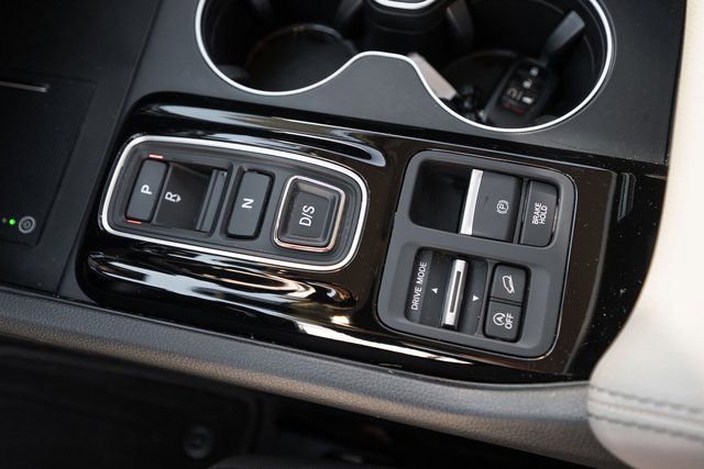 Used 2025 Honda Pilot EX-L image 19