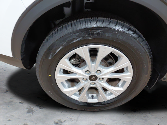 Used 2025 Ford Escape Active AWD/4WD image 10