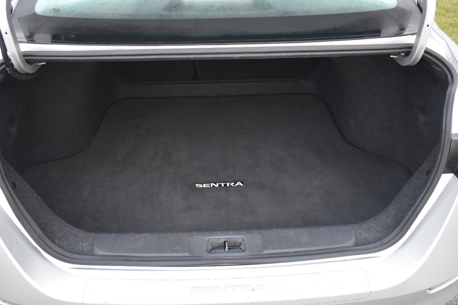 Used 2021 Nissan Sentra S image 32
