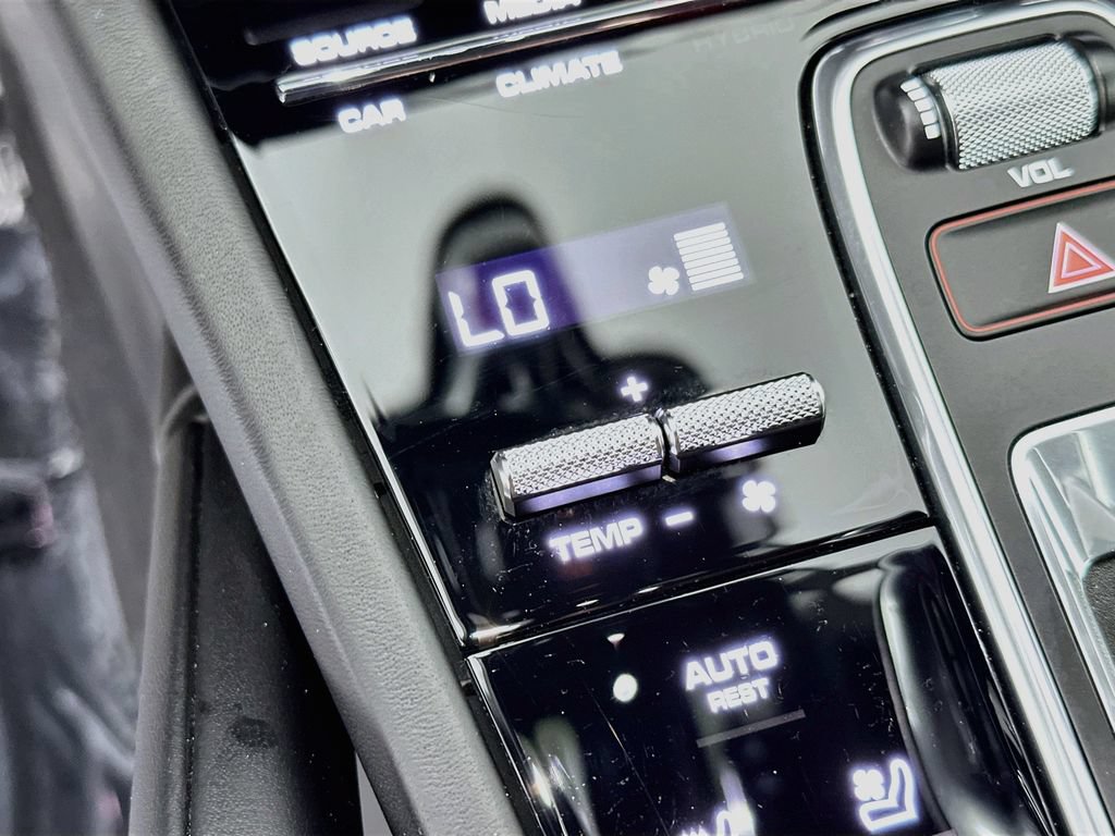Certified 2023 Porsche Cayenne GTS AWD/4WD image 17
