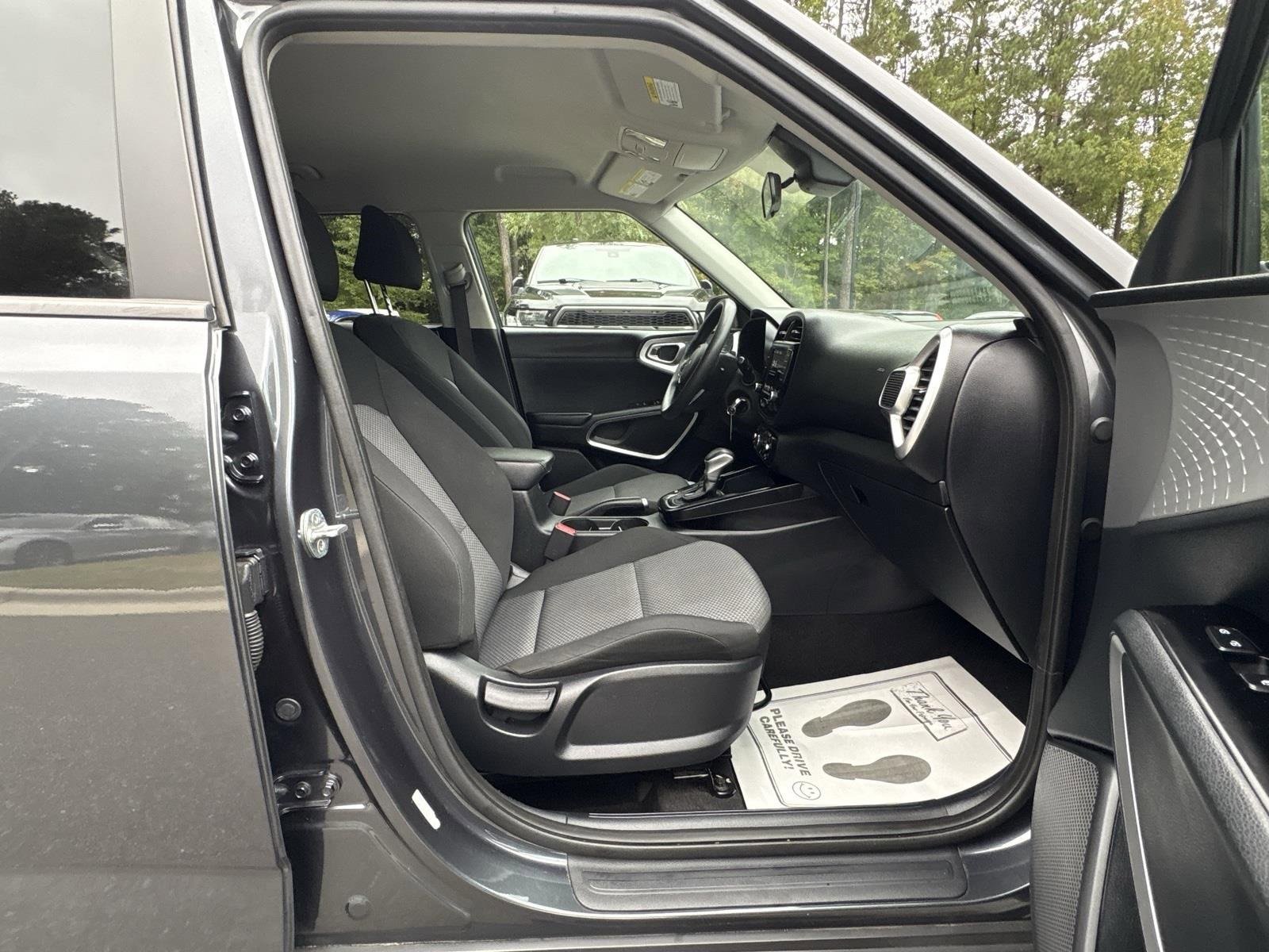 Used 2022 Kia Soul LX w/ Technology Package image 22